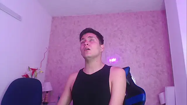 Snapshot of Aaron_Foxxx chatting on September 29, 2025, 1:16 pm Aaron Foxxx online show from September 29, 2025, 1:16 pm