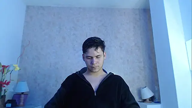 Snapshot of Aaron_Foxxx chatting on October 3, 2025, 12:13 pm Aaron Foxxx online show from October 3, 2025, 12:13 pm