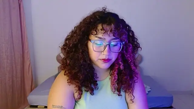 Snapshot of BlueeVelvet chatting on September 28, 2025, 12:49 am BlueeVelvet online show from September 28, 2025, 12:49 am