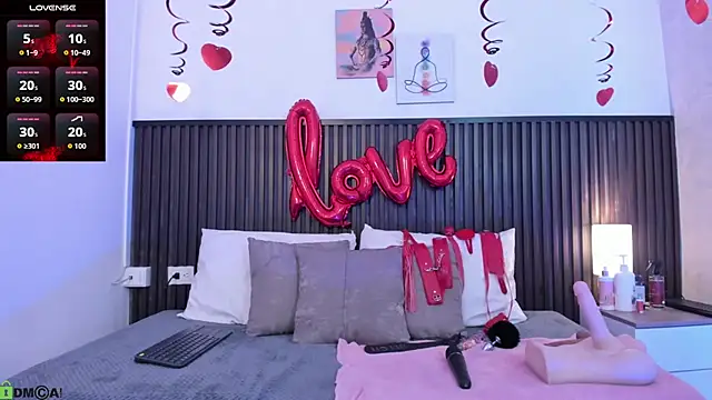 alahia mellers online show from February 12, 2026, 2:28 am