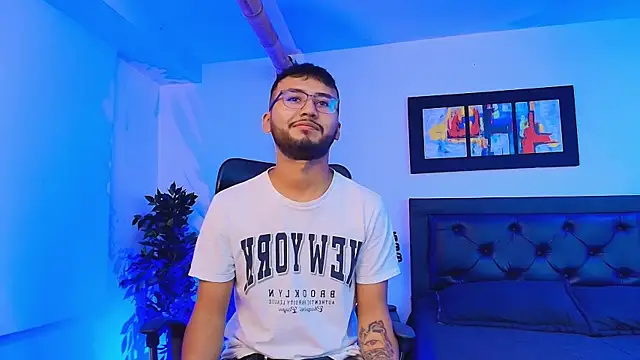 Blakegabriel  online show from September 26, 2025, 4:16 am