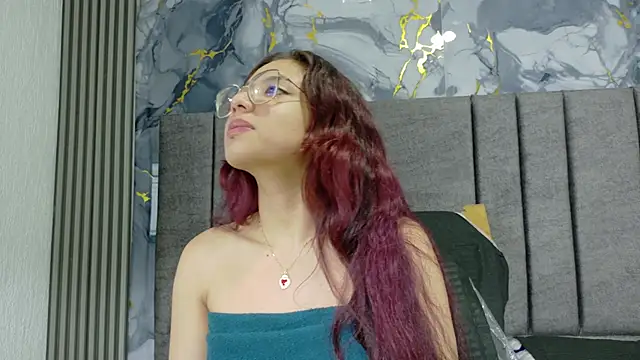 Snapshot of Abrilmirren chatting on September 28, 2025, 11:26 am Abrilmirren online show from September 28, 2025, 11:26 am