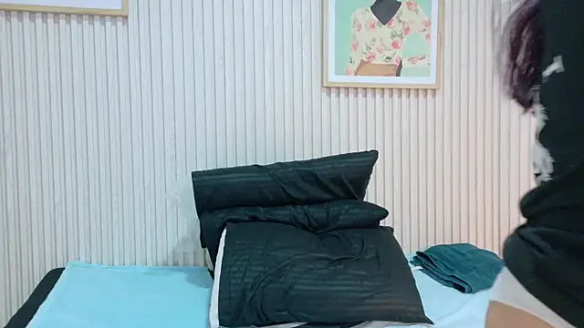 Snapshot of Abrilmirren chatting on October 10, 2025, 11:09 am Abrilmirren online show from October 10, 2025, 11:09 am