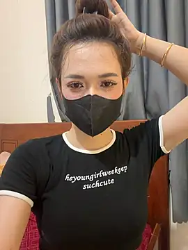 Quynhbabysexy online show from June 23, 2026, 2:37 pm