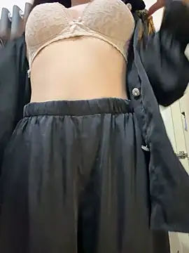 Quynhbabysexy online show from July 6, 2026, 3:03 pm