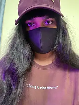 Lisa afreen online show from October 4, 2025, 9:40 am