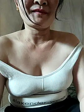 Snapshot of Paul-paul11 chatting on October 26, 2025, 4:51 am Paul-paul11 online show from October 26, 2025, 4:51 am