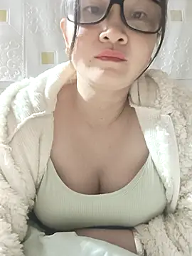 Paul-paul11 online show from December 13, 2025, 10:37 pm