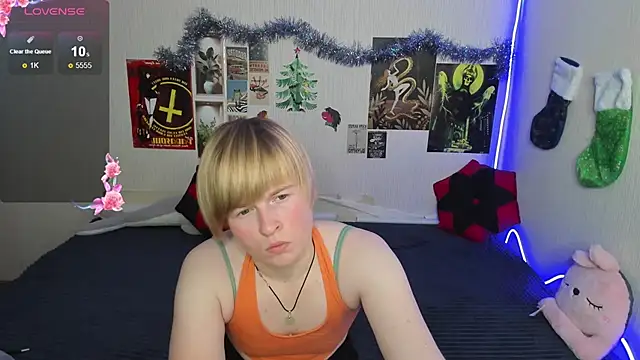 Cattie w  online show from January 8, 2026, 1:19 am