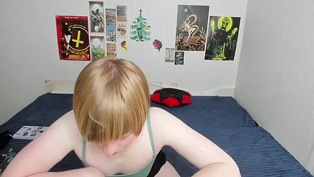 Snapshot of Cattie_w_ chatting on May 8, 2026, 1:11 am Cattie w online show from May 8, 2026, 1:11 am