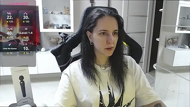 Irwi Tomboy online show from October 23, 2025, 5:01 pm