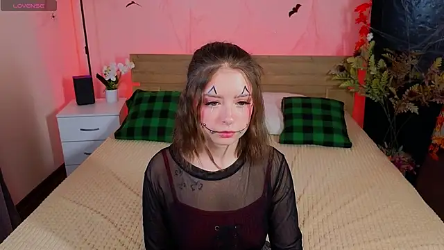 Snapshot of _Amelia_Shine_ chatting on October 16, 2025, 11:00 am Amelia Shine online show from October 16, 2025, 11:00 am