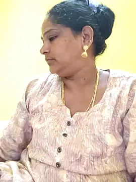 navyasree143 online show from October 7, 2025, 3:14 am