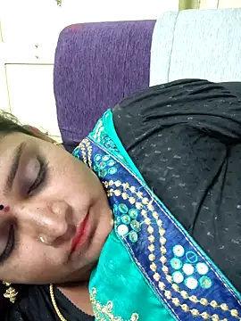 navyasree143 online show from April 24, 2026, 3:36 pm