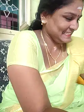 navyasree143 online show from April 29, 2026, 2:54 pm