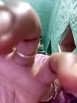 Snapshot of Sapna__wq1 chatting on October 29, 2025, 6:20 pm Sapna wq1 online show from October 29, 2025, 6:20 pm