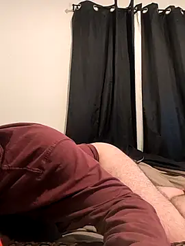 Snapshot of bear8t chatting on October 25, 2025, 9:50 am bear8t online show from October 25, 2025, 9:50 am