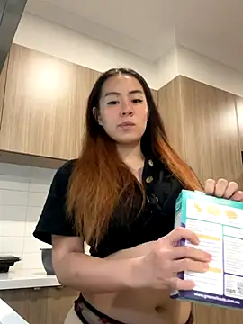 blueburrypie online show from December 4, 2025, 1:42 pm