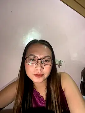 Snapshot of pinayscarlet chatting on November 10, 2025, 5:34 pm pinayscarlet online show from November 10, 2025, 5:34 pm