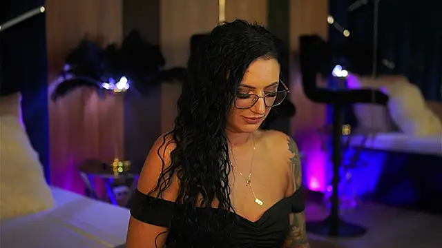 MistyWooods online show from October 18, 2025, 1:08 am