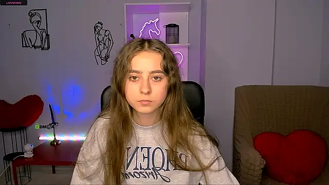 rebecca smile online show from November 10, 2025, 1:10 pm