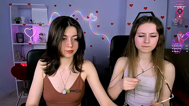 rebecca smile online show from May 5, 2026, 7:33 pm