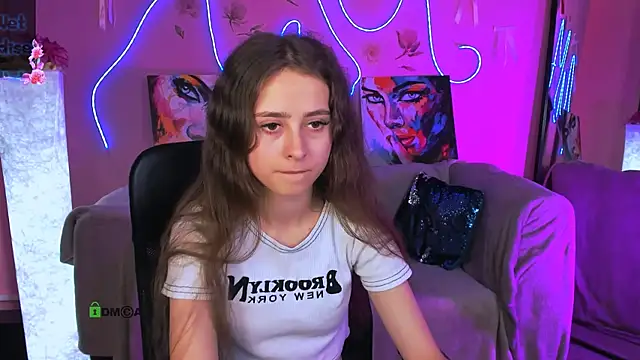 rebecca smile online show from August 4, 2026, 6:05 am