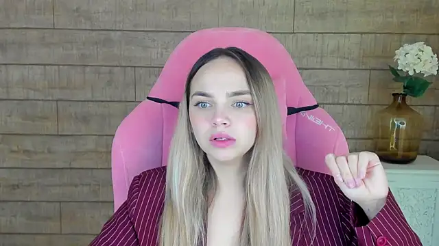 Snapshot of AnitaVenture chatting on September 27, 2025, 4:06 am AnitaVenture online show from September 27, 2025, 4:06 am