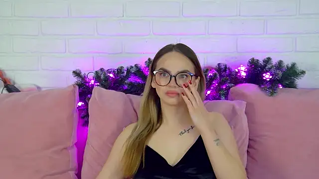 AnitaVenture online show from December 14, 2025, 4:29 am