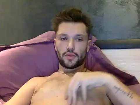 babykriss online show from October 4, 2025, 6:39 pm