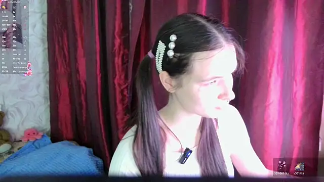 LolaVibe online show from November 10, 2025, 6:29 pm