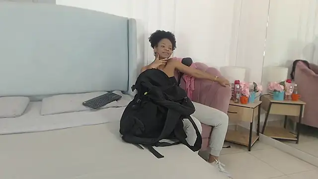 ChantalGarner online show from February 5, 2026, 1:16 pm