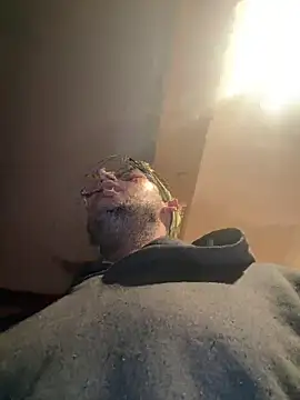 ThrowedWorldWide online show from November 16, 2025, 1:33 am