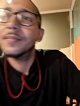 ThrowedWorldWide online show from December 2, 2025, 12:27 am