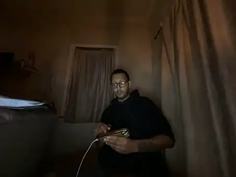 ThrowedWorldWide online show from December 19, 2025, 2:29 am