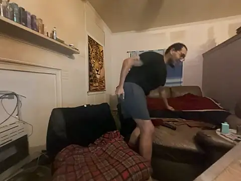 Snapshot of ThrowedWorldWide chatting on February 7, 2026, 8:51 am ThrowedWorldWide online show from February 7, 2026, 8:51 am