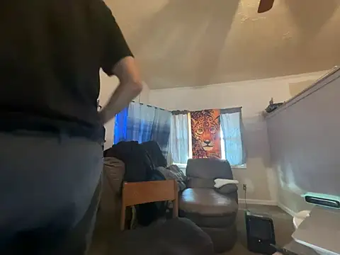 Snapshot of ThrowedWorldWide chatting on February 9, 2026, 5:39 pm ThrowedWorldWide online show from February 9, 2026, 5:39 pm