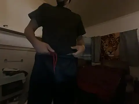 Snapshot of ThrowedWorldWide chatting on February 11, 2026, 7:13 am ThrowedWorldWide online show from February 11, 2026, 7:13 am