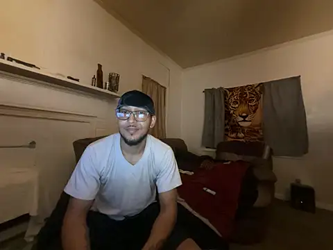 Snapshot of ThrowedWorldWide chatting on February 16, 2026, 3:35 am ThrowedWorldWide online show from February 16, 2026, 3:35 am