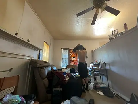 Snapshot of ThrowedWorldWide chatting on March 6, 2026, 8:05 pm ThrowedWorldWide online show from March 6, 2026, 8:05 pm