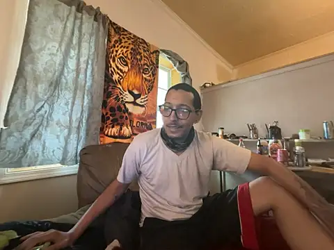 Snapshot of ThrowedWorldWide chatting on March 15, 2026, 3:40 pm ThrowedWorldWide online show from March 15, 2026, 3:40 pm