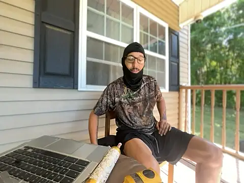 Snapshot of ThrowedWorldWide chatting on April 15, 2026, 3:19 pm ThrowedWorldWide online show from April 15, 2026, 3:19 pm