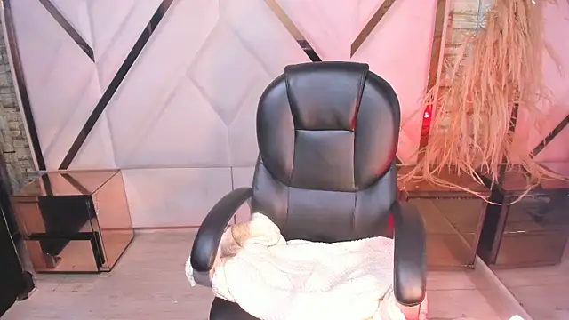 Snapshot of Irina_Rouse chatting on November 6, 2025, 1:45 pm Irina Rouse online show from November 6, 2025, 1:45 pm