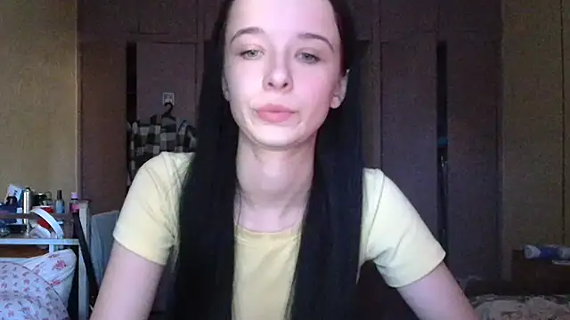 Emilia Light online show from October 4, 2025, 5:49 am