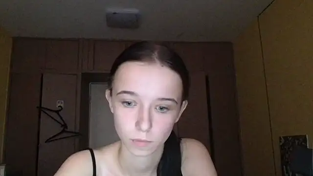 Emilia Light online show from October 9, 2025, 7:28 am