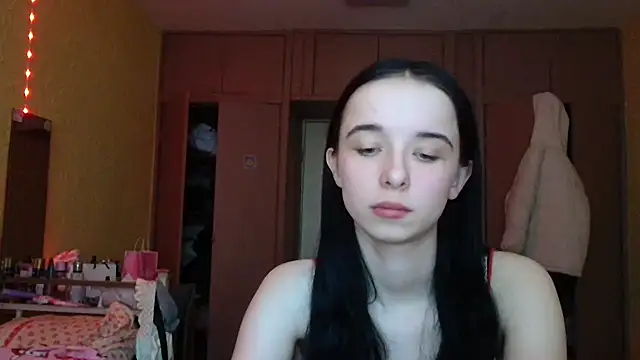 Emilia Light online show from March 1, 2026, 9:00 am