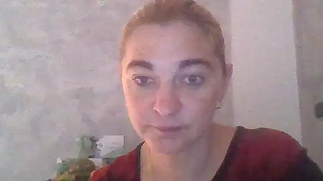 Snapshot of GoldenAngelMilf chatting on October 12, 2025, 7:40 am GoldenAngelMilf online show from October 12, 2025, 7:40 am