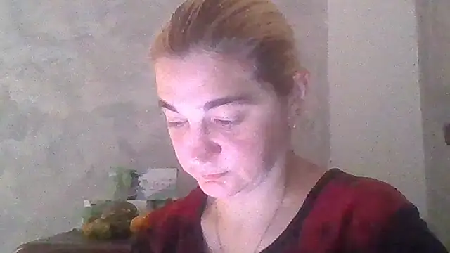 Snapshot of GoldenAngelMilf chatting on October 14, 2025, 7:53 am GoldenAngelMilf online show from October 14, 2025, 7:53 am