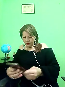 VANESSA  01 online show from October 17, 2025, 12:19 pm