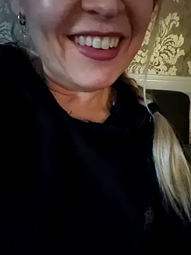 demidelightfulxx online show from February 6, 2026, 11:57 am